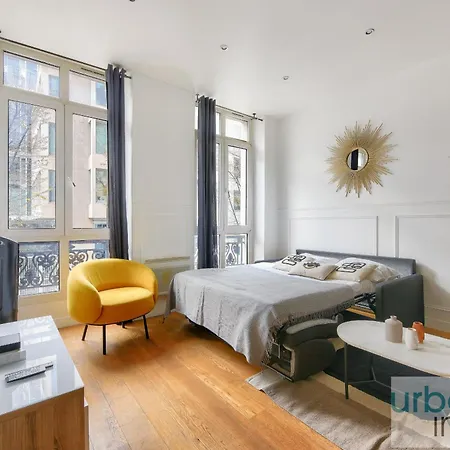 Urbanflat 34 - Beautiful 3 Bedrooms Louvre Apartment *